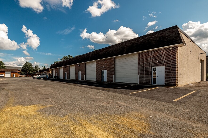 Primary Photo Of 3450-3466 Gough Dr, Waldorf Warehouse For Lease