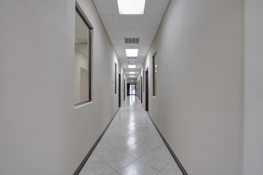 More Photos Of 3118-3122 Center Pointe Dr, Edinburg Medical For Lease