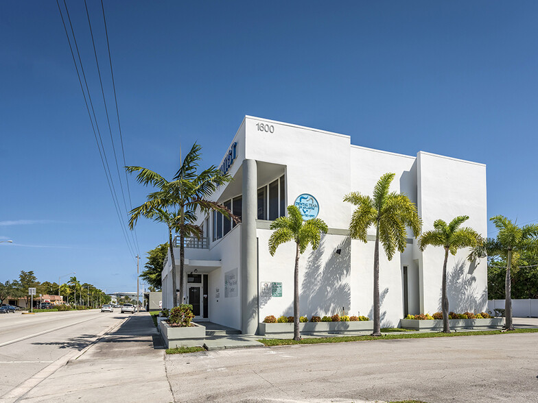 Primary Photo Of 1600 E Atlantic Blvd, Pompano Beach Medical For Sale