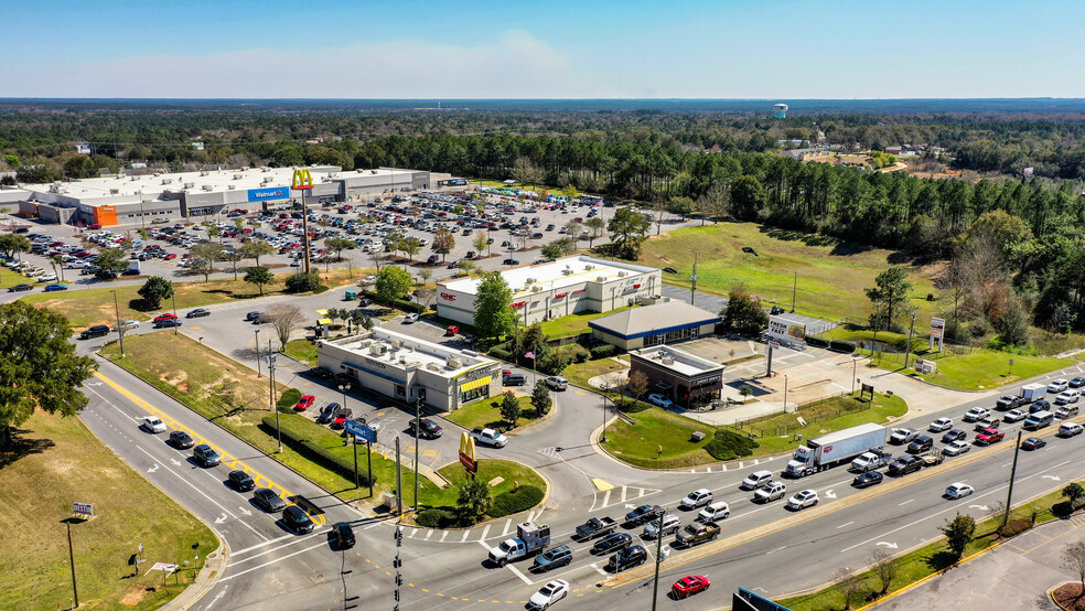 More Photos Of 3301 S Ferdon Blvd, Crestview Storefront Retail Office For Lease