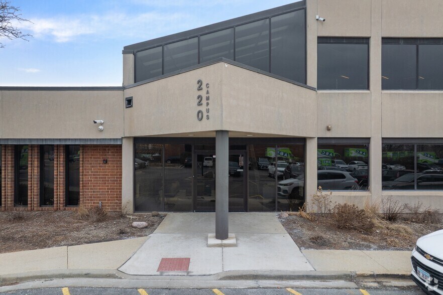 Primary Photo Of 220 W Campus Dr, Arlington Heights Research And Development For Lease