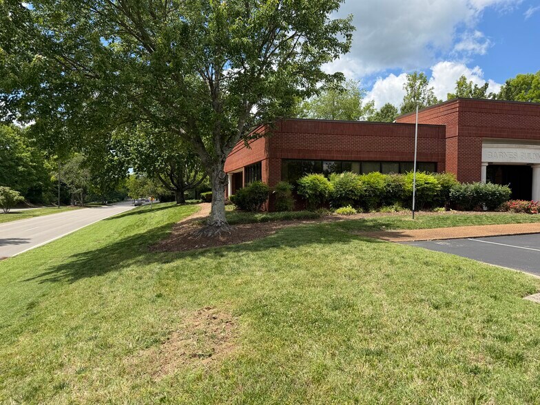 More Photos Of 5400 Maryland Way, Brentwood Office For Lease