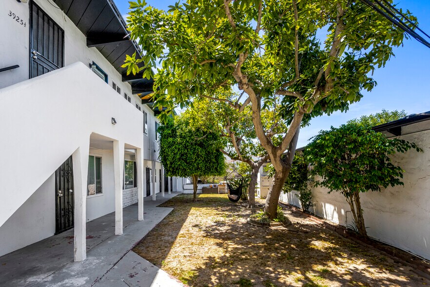 More Photos Of 3917 Haines St, San Diego Multifamily For Sale