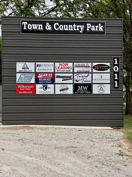 More Photos Of 1011 Upper Denton Rd, Weatherford Warehouse For Lease