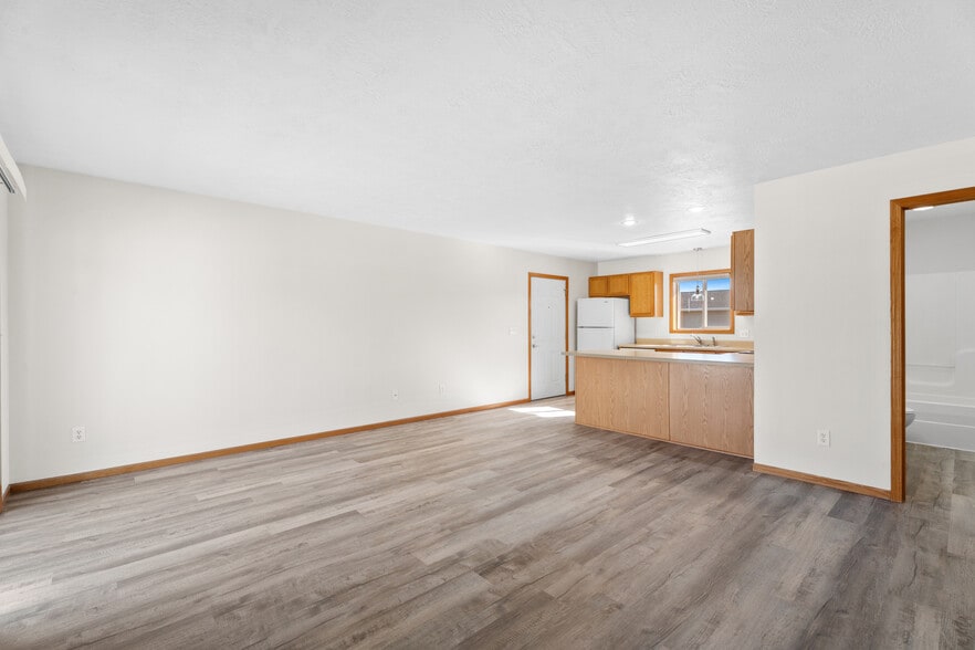 More Photos Of 1026 Cornell St, Vermillion Apartments For Sale