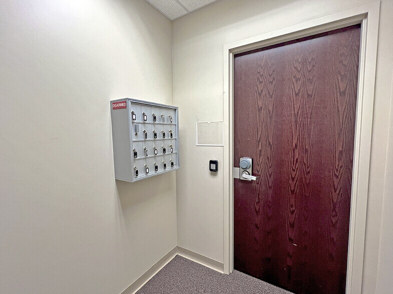 More Photos Of 620 Pierce Blvd, O'Fallon Office For Lease
