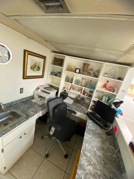 More Photos Of 2335 Tamiami Trl N, Naples Medical For Sale