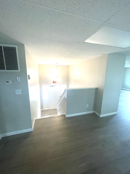 More Photos Of 1336 American Dr, Neenah Loft Creative Space For Lease