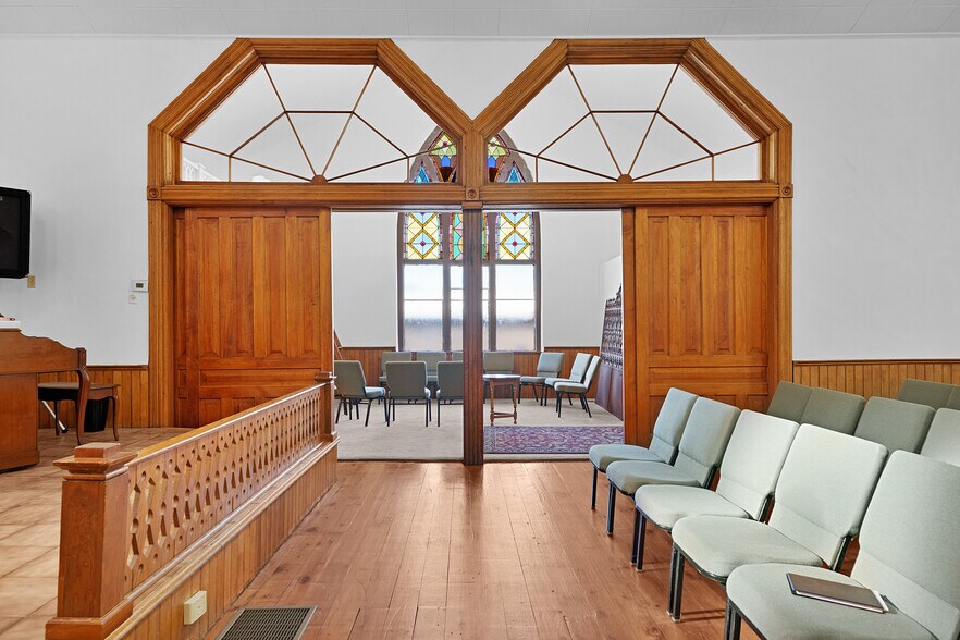 More Photos Of 30 Quarterline St, Newaygo Specialty For Sale