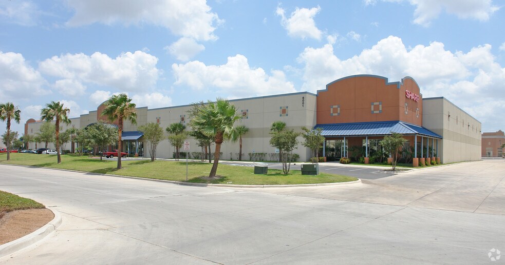 More Photos Of 6001 International Pky, McAllen Refrigeration Cold Storage For Sale