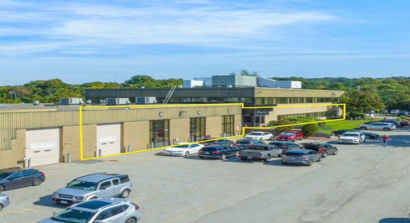 More Photos Of 7 McKay Ave, Winchester Flex For Lease