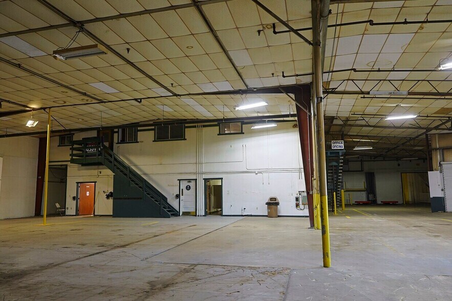 More Photos Of 301 G St, Exeter Landfill For Sale
