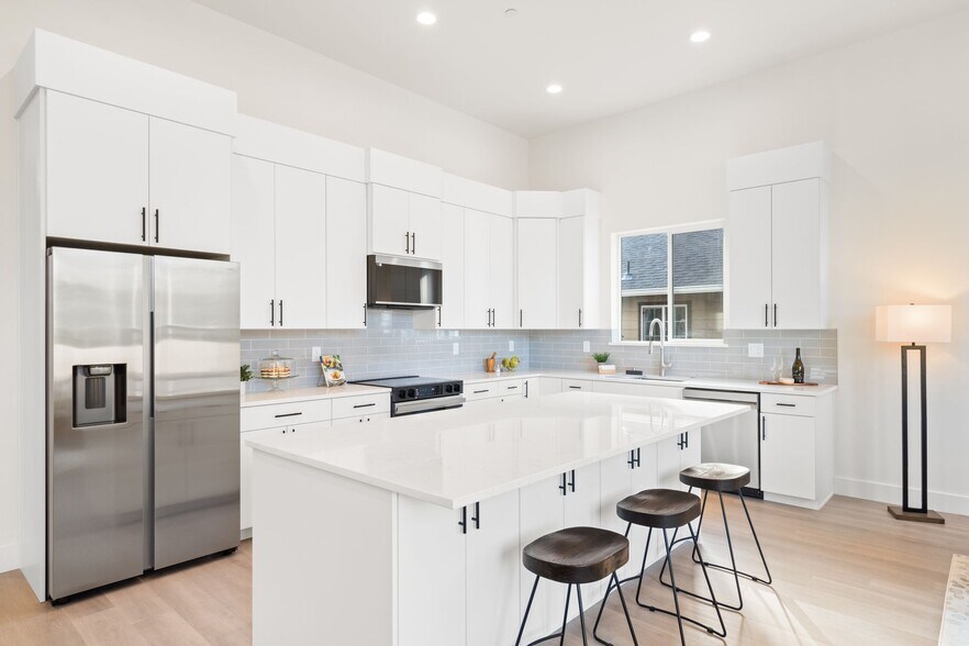 More Photos Of 1801 SE Brookwood Ave, Hillsboro Specialty For Sale
