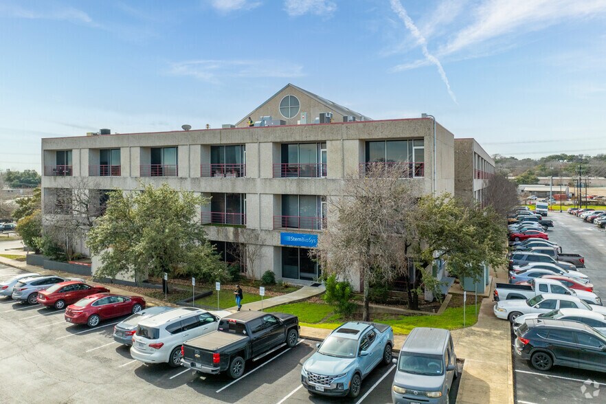 More Photos Of 3463 Magic Dr, San Antonio Office For Lease