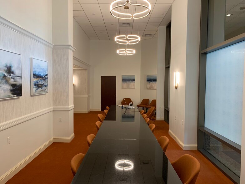 More Photos Of 555 Long Wharf Dr, New Haven Office For Lease