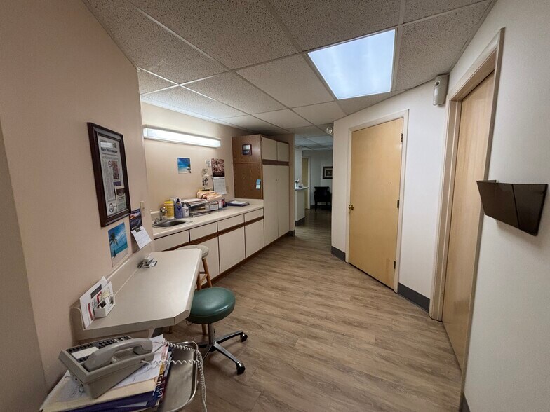 More Photos Of 112 Surgical Blvd, Seneca Medical For Sale