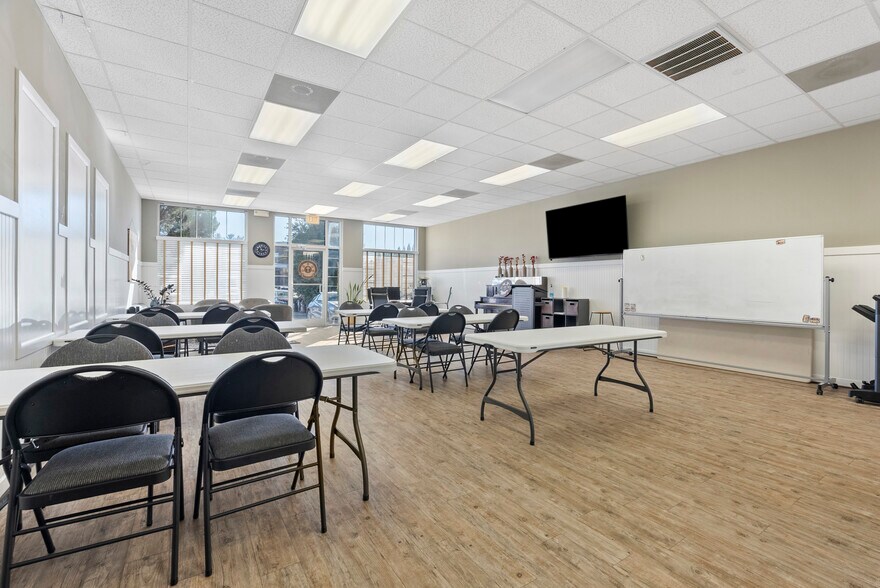 More Photos Of 103-105 Tradewynd Dr, Lynchburg Medical For Sale