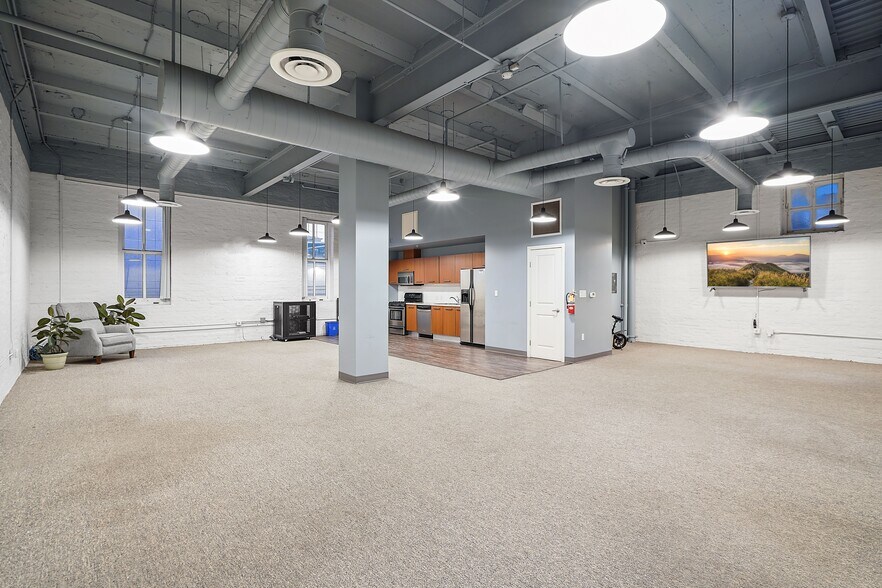 More Photos Of 1431 Pacific Hwy, San Diego Loft Creative Space For Sale