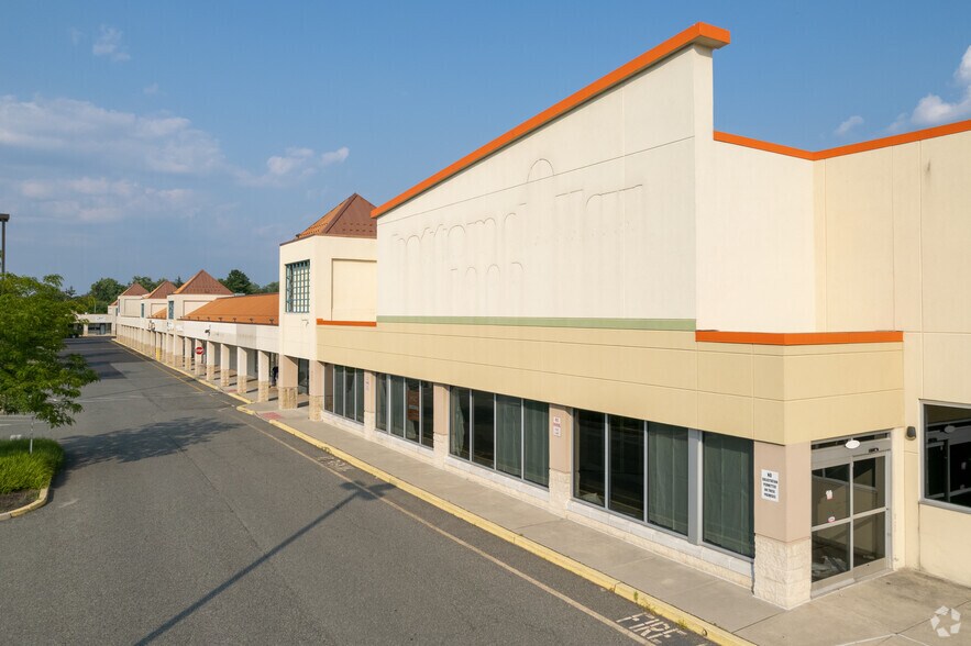 More Photos Of 1210 Route 130 N, Cinnaminson Storefront For Lease