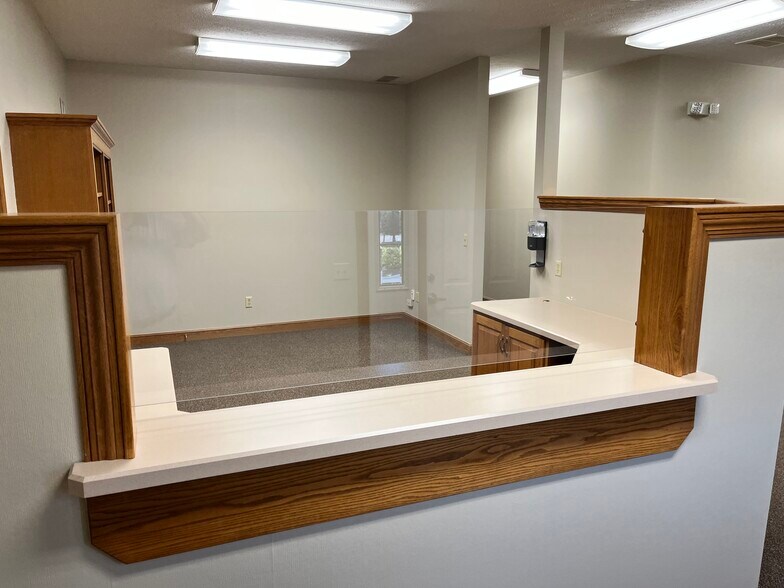 More Photos Of 365 Riffel Rd, Wooster Office For Lease
