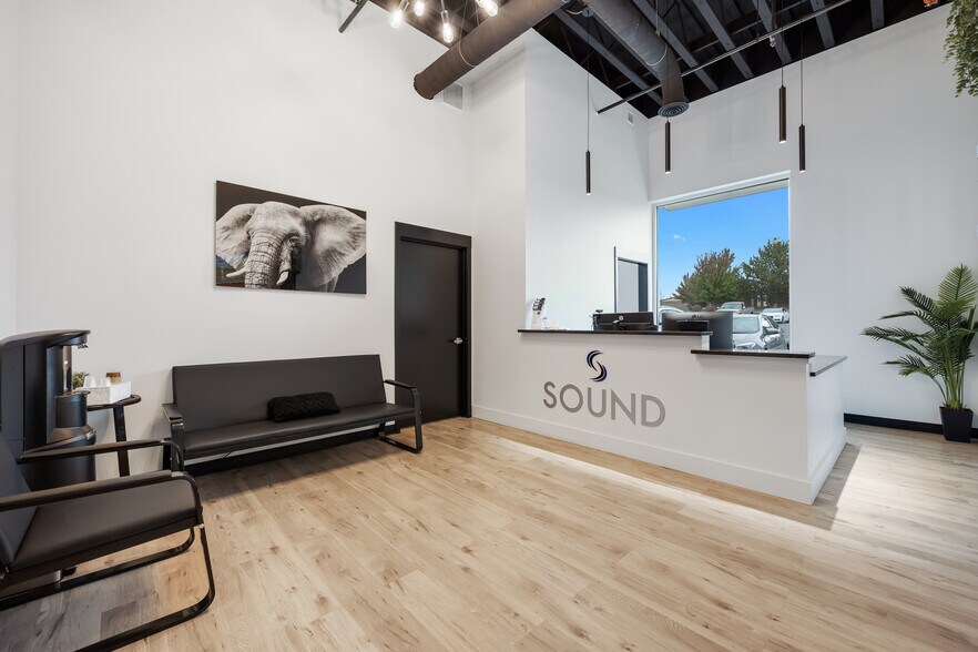 More Photos Of 9425 Sandifur Pky, Pasco Office For Sale