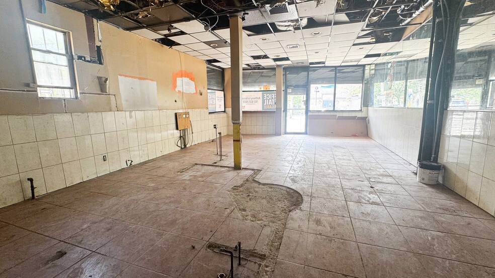 More Photos Of 2339 Astoria Blvd, Long Island City Apartments For Lease