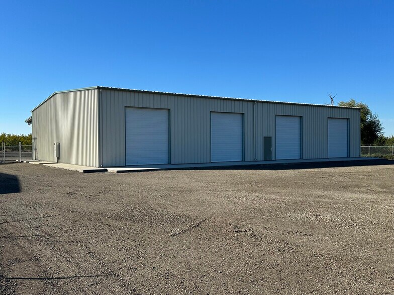 More Photos Of 5411-5461 5411-5461 CA-20 Hwy, Yuba City Warehouse For Lease