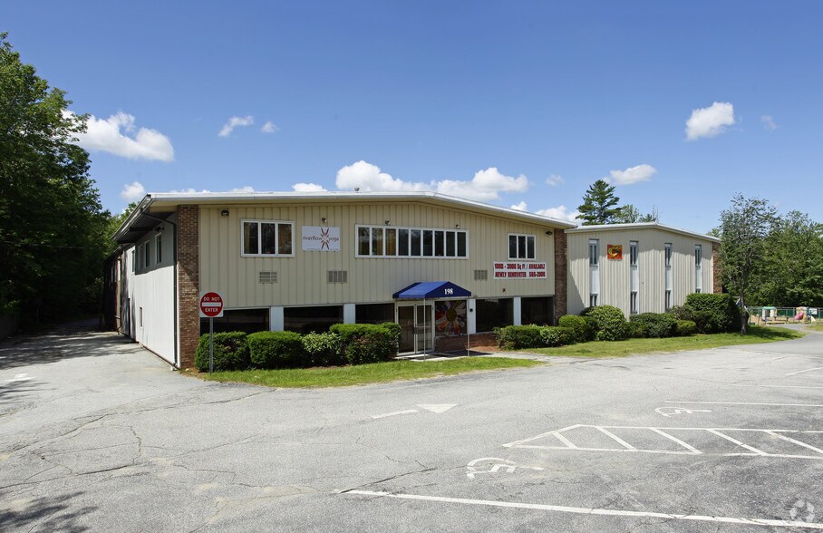 198 Londonderry Tpke, Hooksett, NH 03106 Flex/RD For Lease