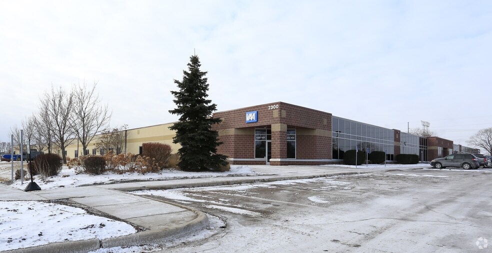 More Photos Of 2300 Berkshire Ln N, Plymouth Flex For Lease