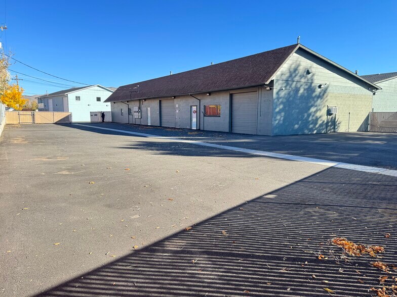 More Photos Of 1991 E William St, Carson City Warehouse For Lease