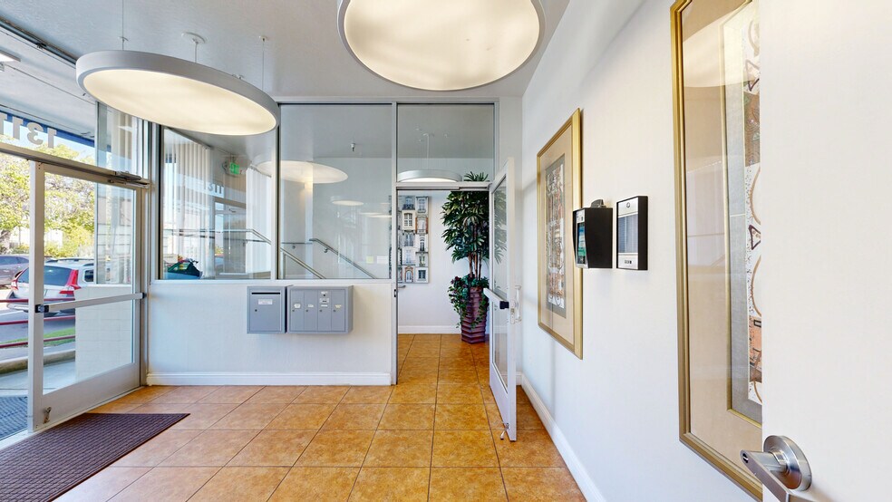 More Photos Of 1311-1425 63rd St, Emeryville Distribution For Lease