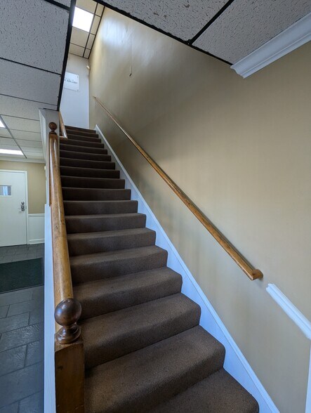 More Photos Of 2440 Sandy Plains Rd, Marietta Office For Sale