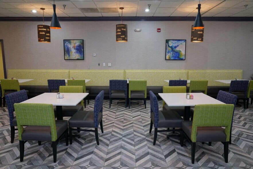 More Photos Of 130 Cracker Rd, Morristown Hotel For Sale