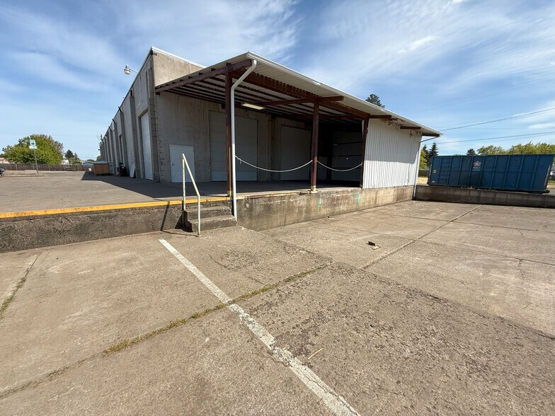 More Photos Of 250 Queen Ave SW, Albany Warehouse For Sale
