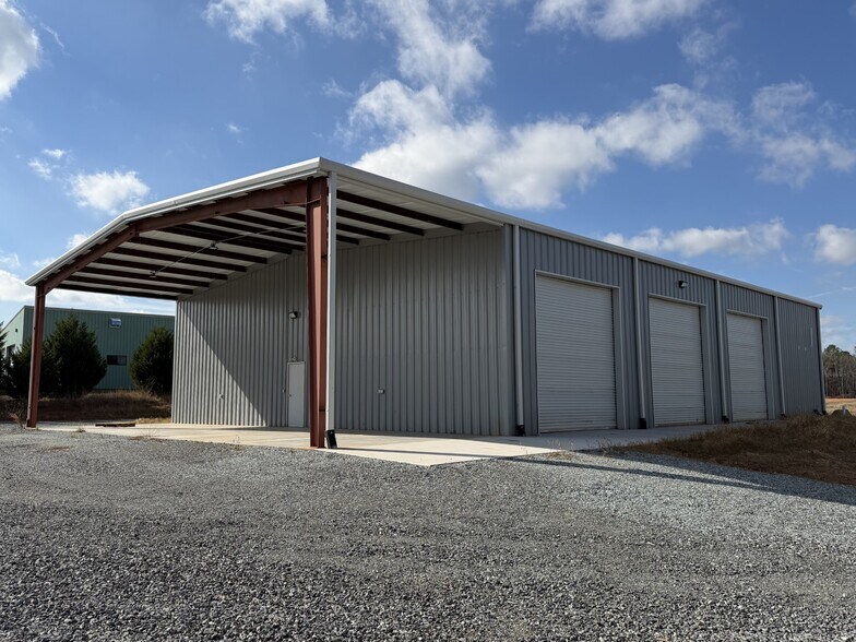 More Photos Of 552 Colonels Pointe Pky, Richburg Warehouse For Lease