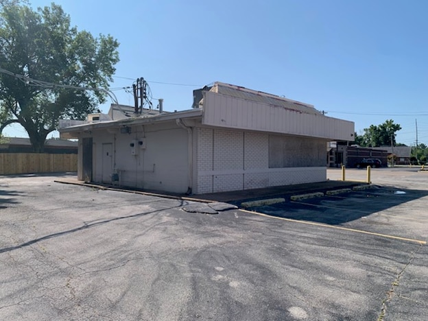 More Photos Of 5901 State St, East Saint Louis Fast Food For Sale