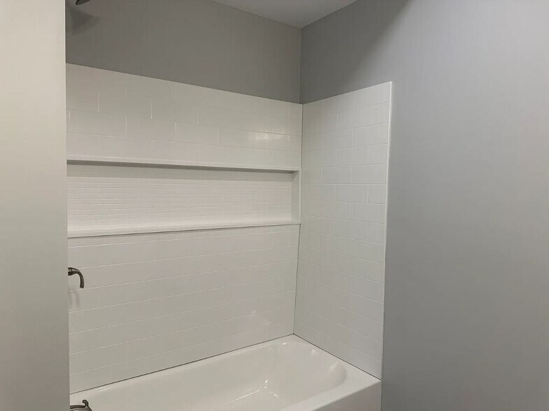 More Photos Of 12 Washington St, Biddeford Apartments For Sale