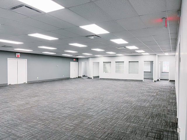 More Photos Of 340 Saskatoon St, London Showroom For Lease