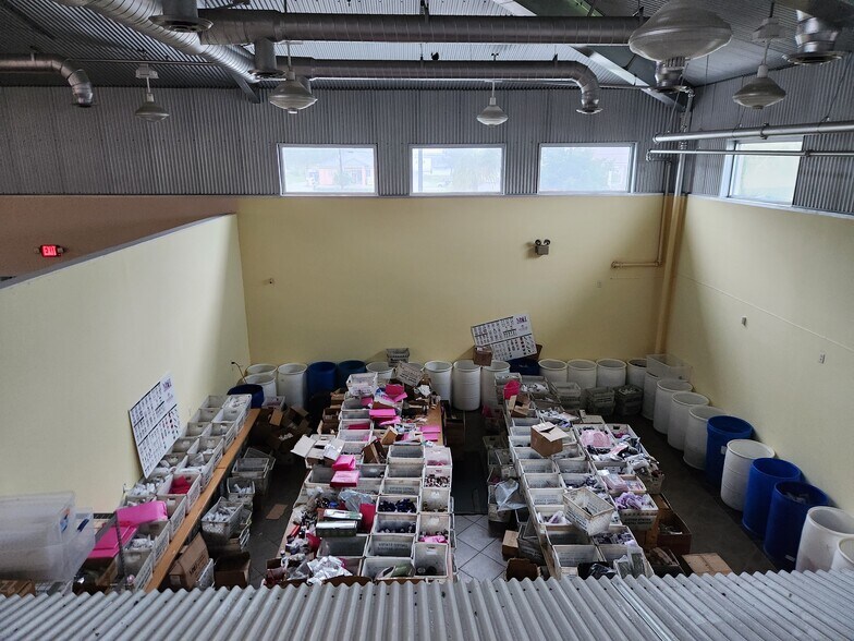 More Photos Of 153 Venture Dr, Brunswick General Retail For Sale