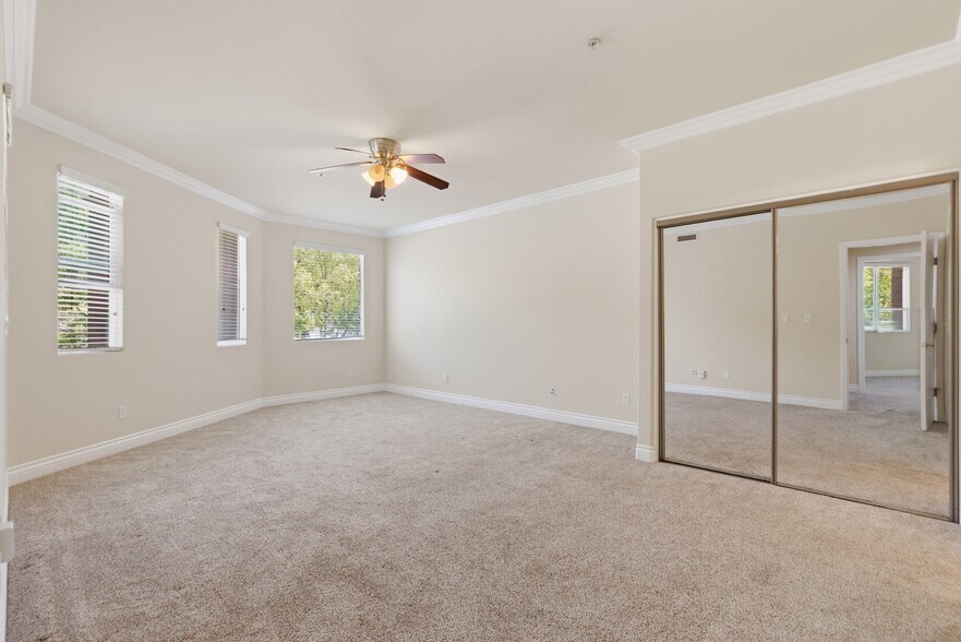 More Photos Of 1101 East Ave, Burbank Apartments For Sale