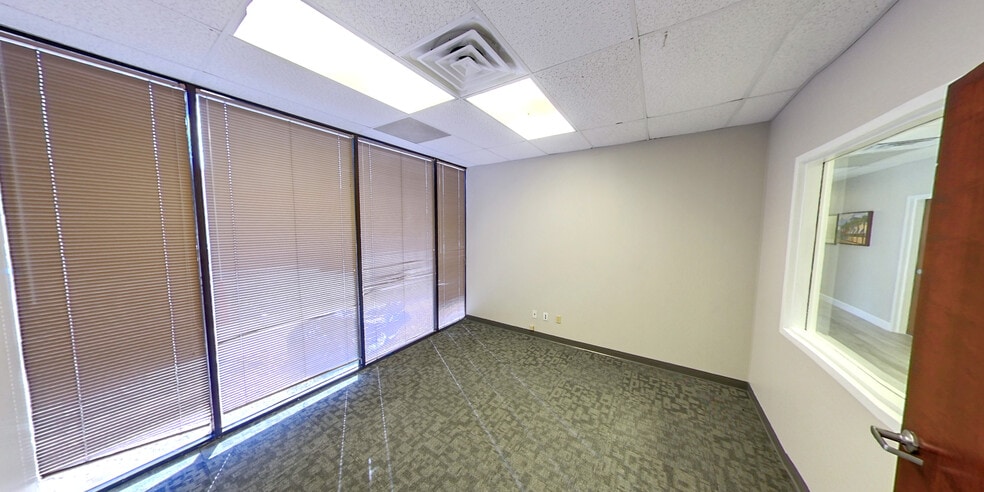 More Photos Of 103 Century 21 Dr, Jacksonville Office For Lease