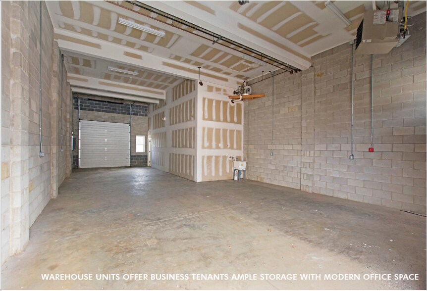 More Photos Of 100-110 Park Ave, Manalapan Township Flex For Lease