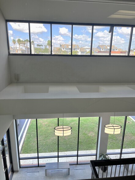 More Photos Of 5702 S Staples, Corpus Christi Unknown For Lease