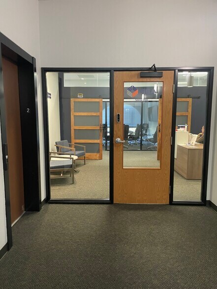 More Photos Of 6601 Vaught Ranch Rd, Austin Unknown For Lease