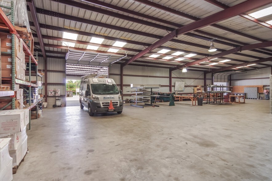 More Photos Of 12543 Perry Rd, Houston Warehouse For Sale
