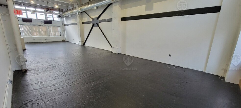 More Photos Of 164 20th St, Brooklyn Office For Lease