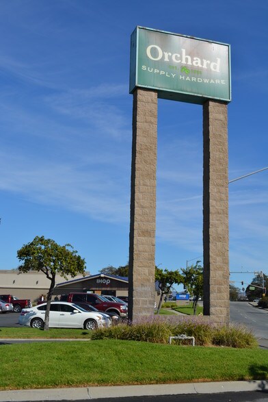 More Photos Of 1067 N Davis Rd, Salinas Garden Center For Lease