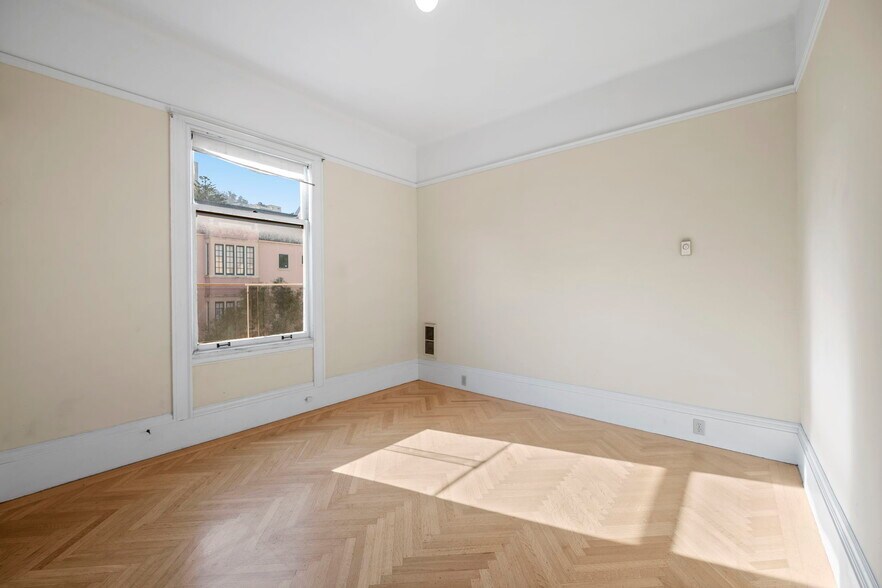 More Photos Of 2 Hugo St, San Francisco Apartments For Sale