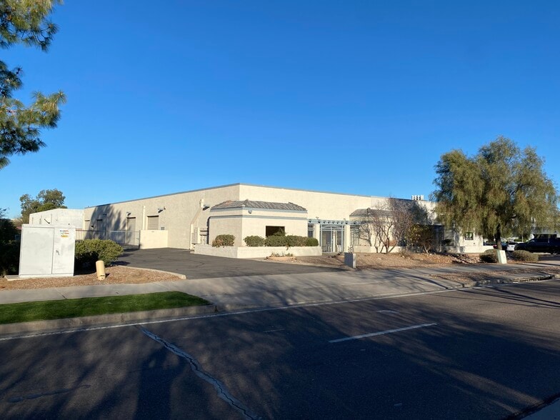 More Photos Of 316 S Price Rd, Tempe Warehouse For Lease