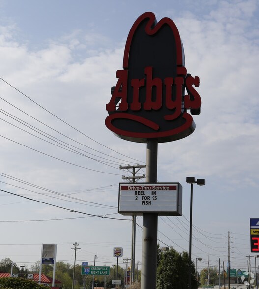 More Photos Of 2221 Chesnee Hwy, Spartanburg Fast Food For Sale